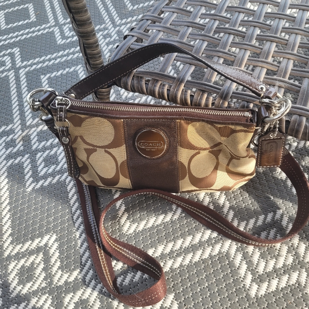 Coach Signature Cross-body Shoulder Bag F15111